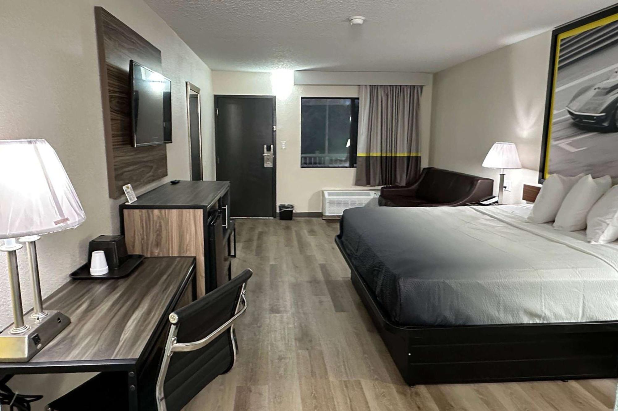 Super 8 By Wyndham Kannapolis Ngoại thất bức ảnh